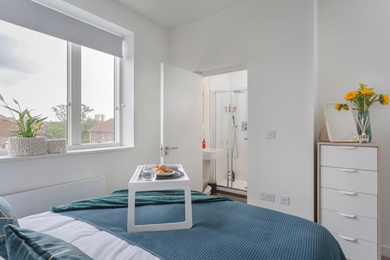 Luxury Serviced Apartments Stevenage, Hertfordshire Екстериор снимка