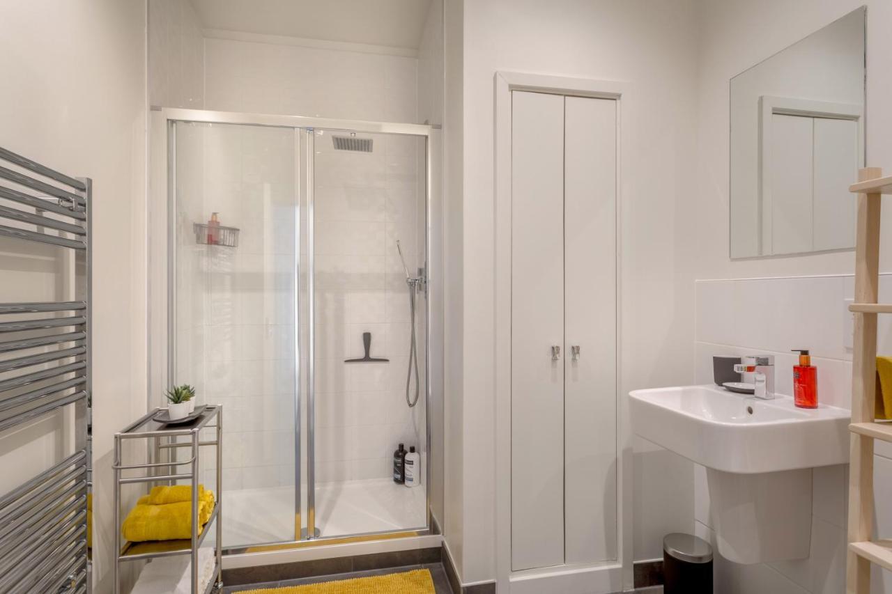 Luxury Serviced Apartments Stevenage, Hertfordshire Екстериор снимка