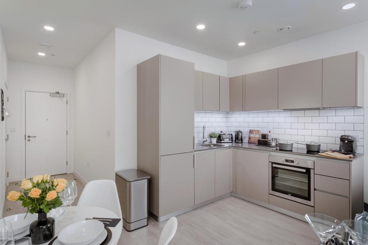 Luxury Serviced Apartments Stevenage, Hertfordshire Екстериор снимка