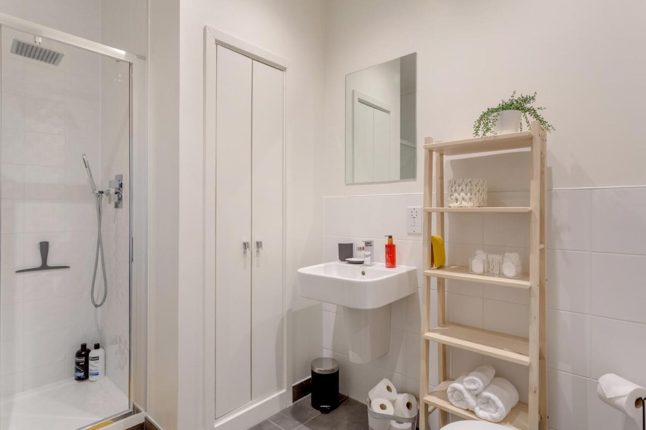 Luxury Serviced Apartments Stevenage, Hertfordshire Екстериор снимка